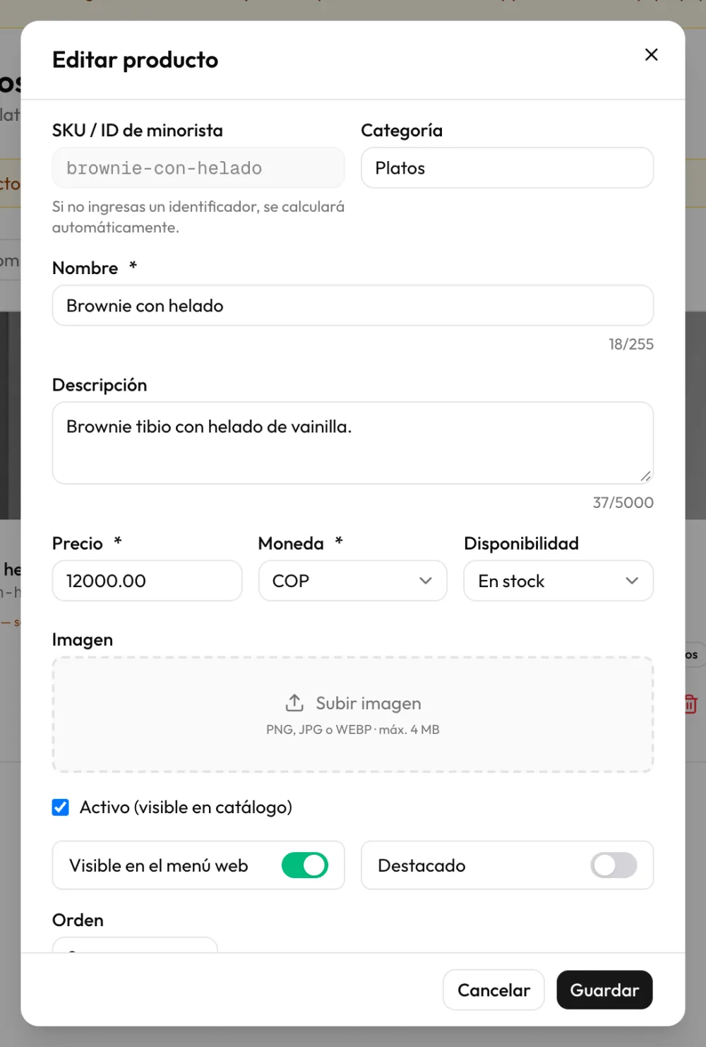 Ventana Editar producto con los campos Precio, Moneda y Disponibilidad, el interruptor Visible en el menú web y el botón Guardar